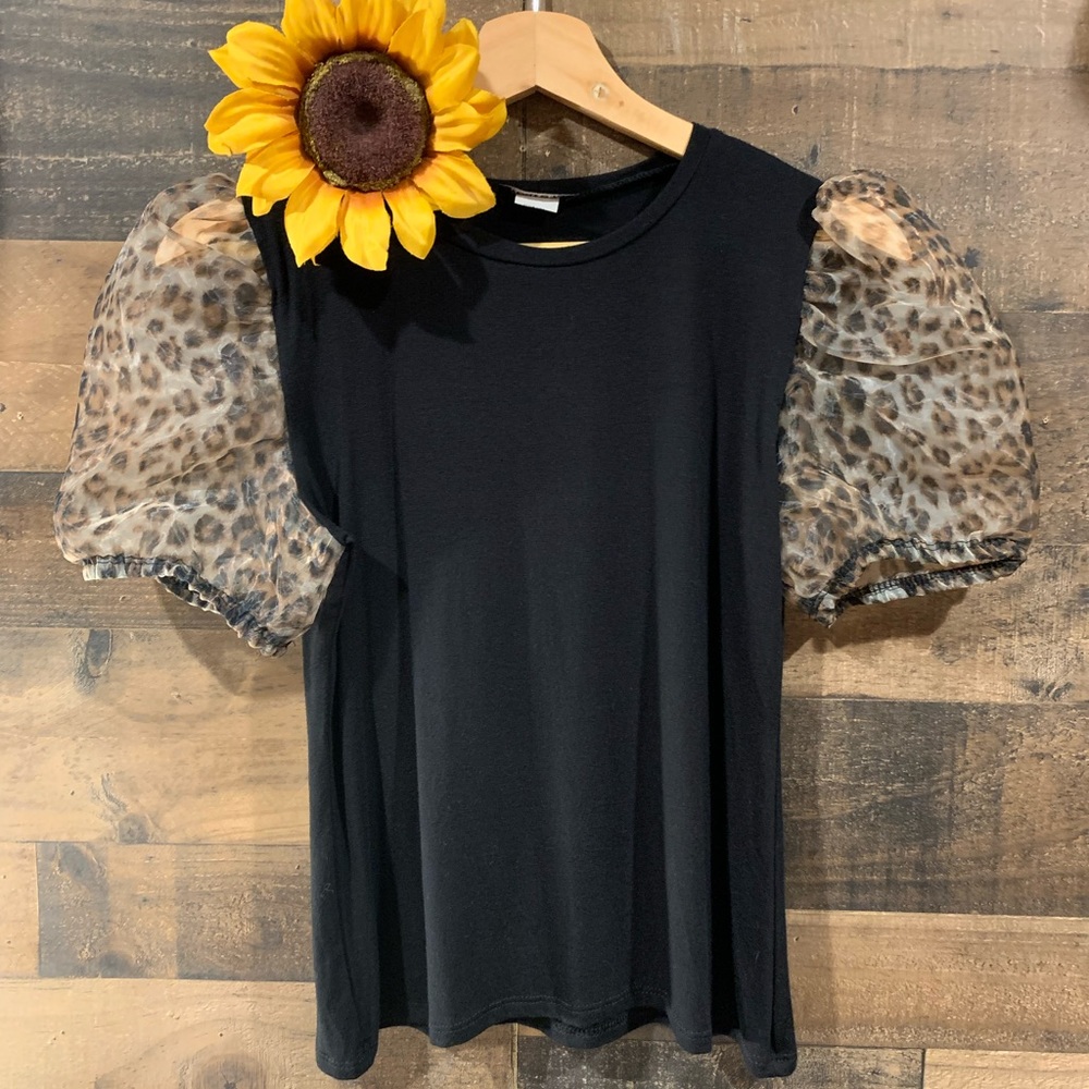 Wearever Leopard Sleeve Top